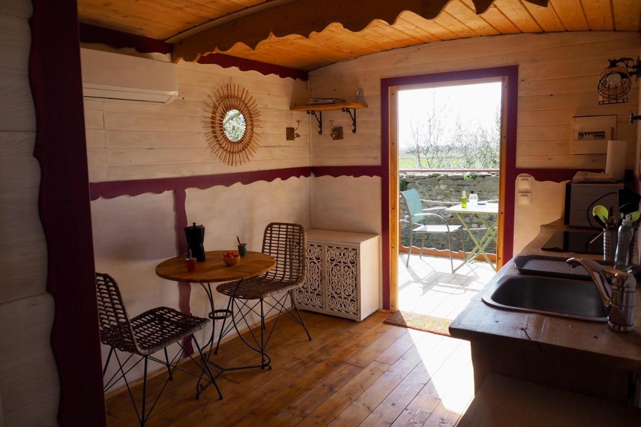 Villa Roulotte dans l'Aude à Trausse Extérieur photo