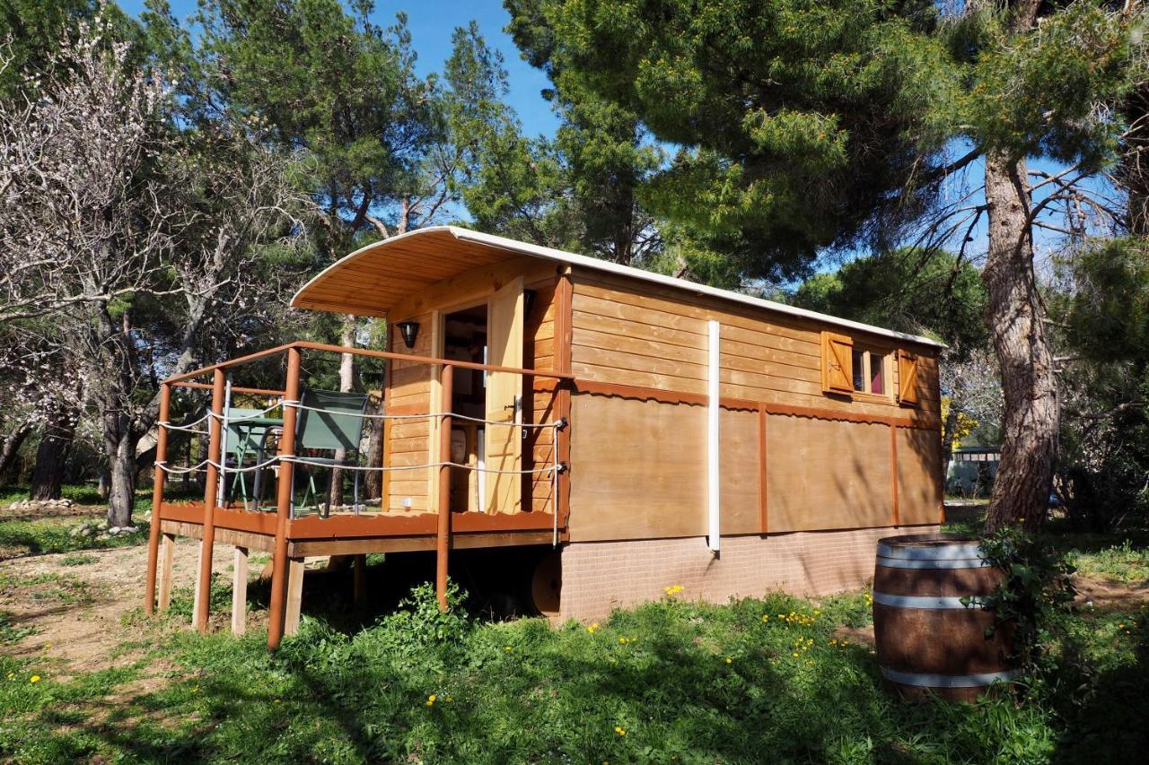 Villa Roulotte dans l'Aude à Trausse Extérieur photo